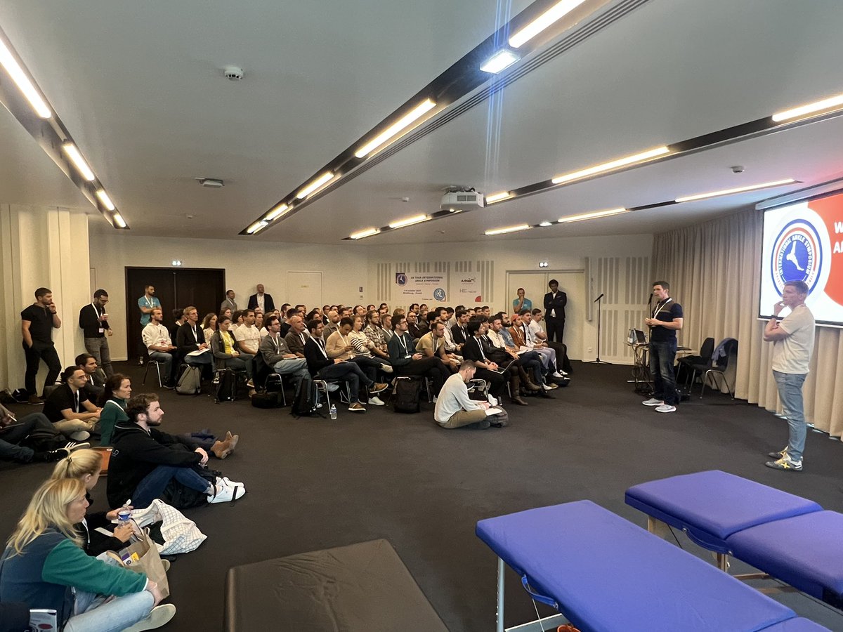 Workshops are on at #IAS10_2024 

<a href="/enda_king/">Enda King PhD</a> <a href="/Sam_Baida/">Sam Baida</a> will address hip control and strengthening in the context of ankle rehabilitation