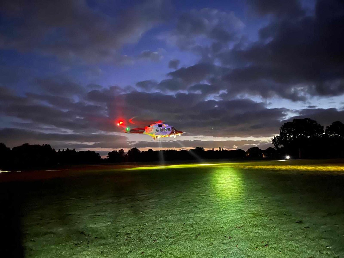 📟call-out 04/10/24 05:37 Tasked to crew the Landing site at Seaclose Park Newport to assist <a href="/OFFICIALIOWAS/">Isle of Wight Ambulance Service</a> &amp; Coastguard Rescue Helicopter R175 with an urgent Medical transfer to a mainland hospital. Great work by the Aeronautical Rescue Coordination Centre