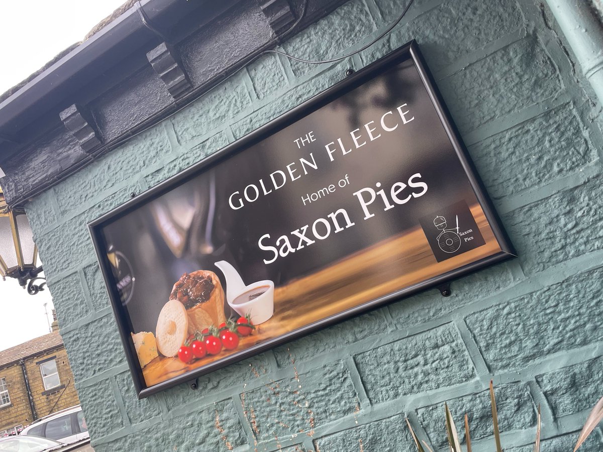 shopsigndesign's tweet photo. The Golden Fleece Oakworth.
📌New signage &amp; advertising hoarding for the home of Saxon Pies.
🥧Cant wait to get my hands on them!!
https://t.co/5Zsw6FiT2g https://t.co/RjoUUEQc0K
