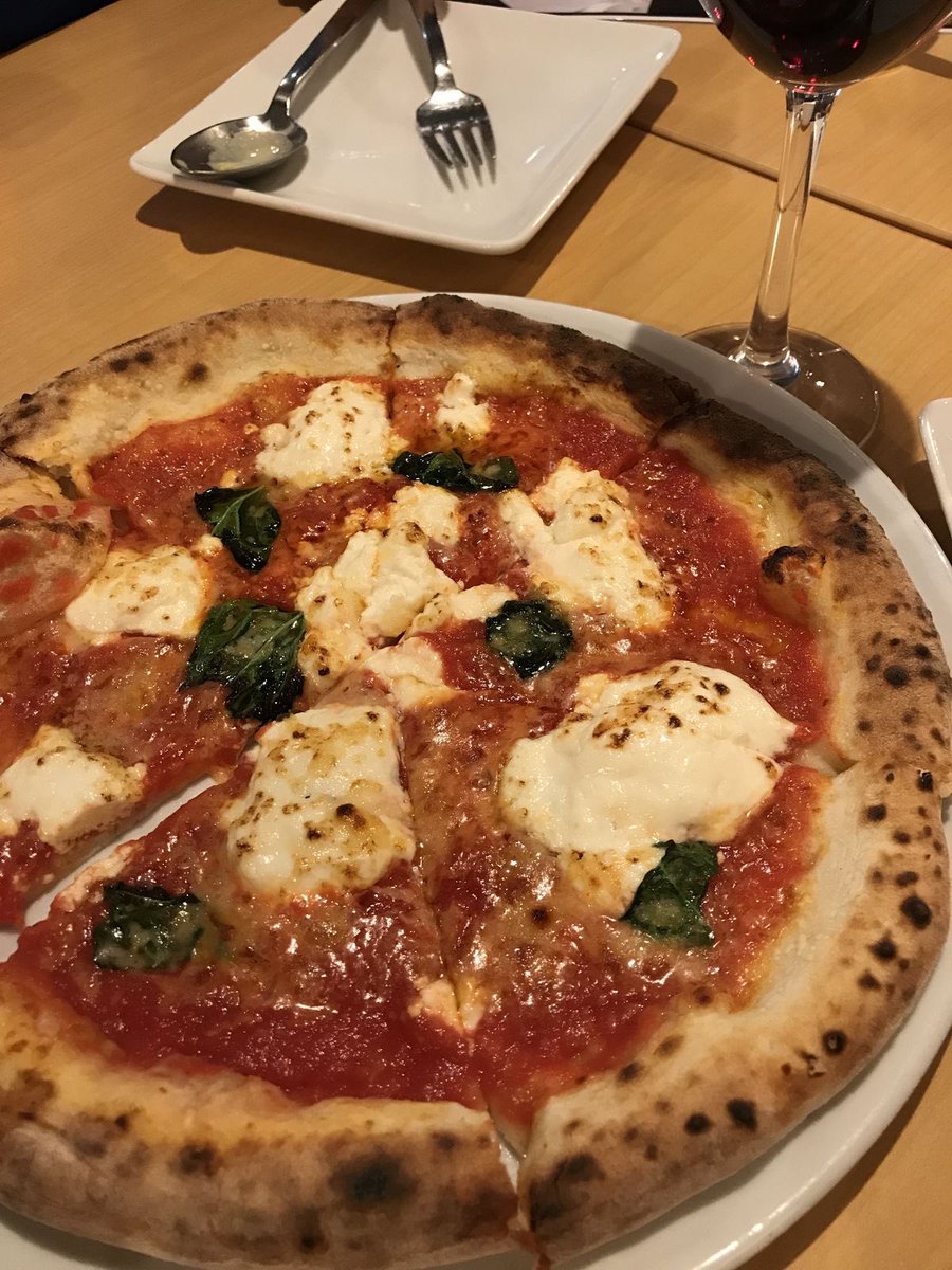 pintascore's tweet photo. + throwback 🍕🍕

/ in the day was yomyom (baddies final t3st👿) has a bigbig @p4rdonmegabyte to pick me up. https://t.co/sgp0J47ibK