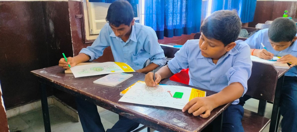 SRMPS's tweet image. Inspiring Creativity and Cleanliness - Poster Competition on Swachhata Hi Seva
#GandhiJayanti #funactivitiesforkids #kindergarten #cbscschool #learning #preprimary #preschool #preschoolactivities #boardingschool #LearningIsFun #DayBoardingSchool