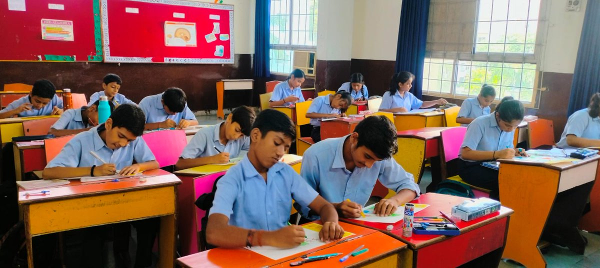 SRMPS's tweet image. Inspiring Creativity and Cleanliness - Poster Competition on Swachhata Hi Seva
#GandhiJayanti #funactivitiesforkids #kindergarten #cbscschool #learning #preprimary #preschool #preschoolactivities #boardingschool #LearningIsFun #DayBoardingSchool