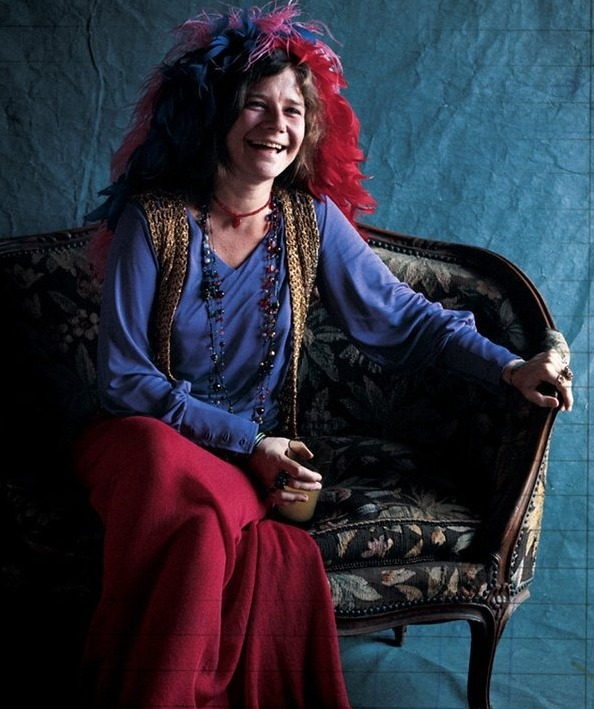 blindadosalas1's tweet photo. #InMemoriam El 04/10/1970 murió JANIS JOPLIN 🇺🇸 una de las figuras más influyentes del #RockNRoll y #RythmNBlues en toda su historia. #Grammy #HOF (1995) La causa de su deceso fue Sobredosis de Heroína. Tenía solo 27 años. Fue la primera en ser considerada gran estrella del #Rock https://t.co/rAHyW4XeKb