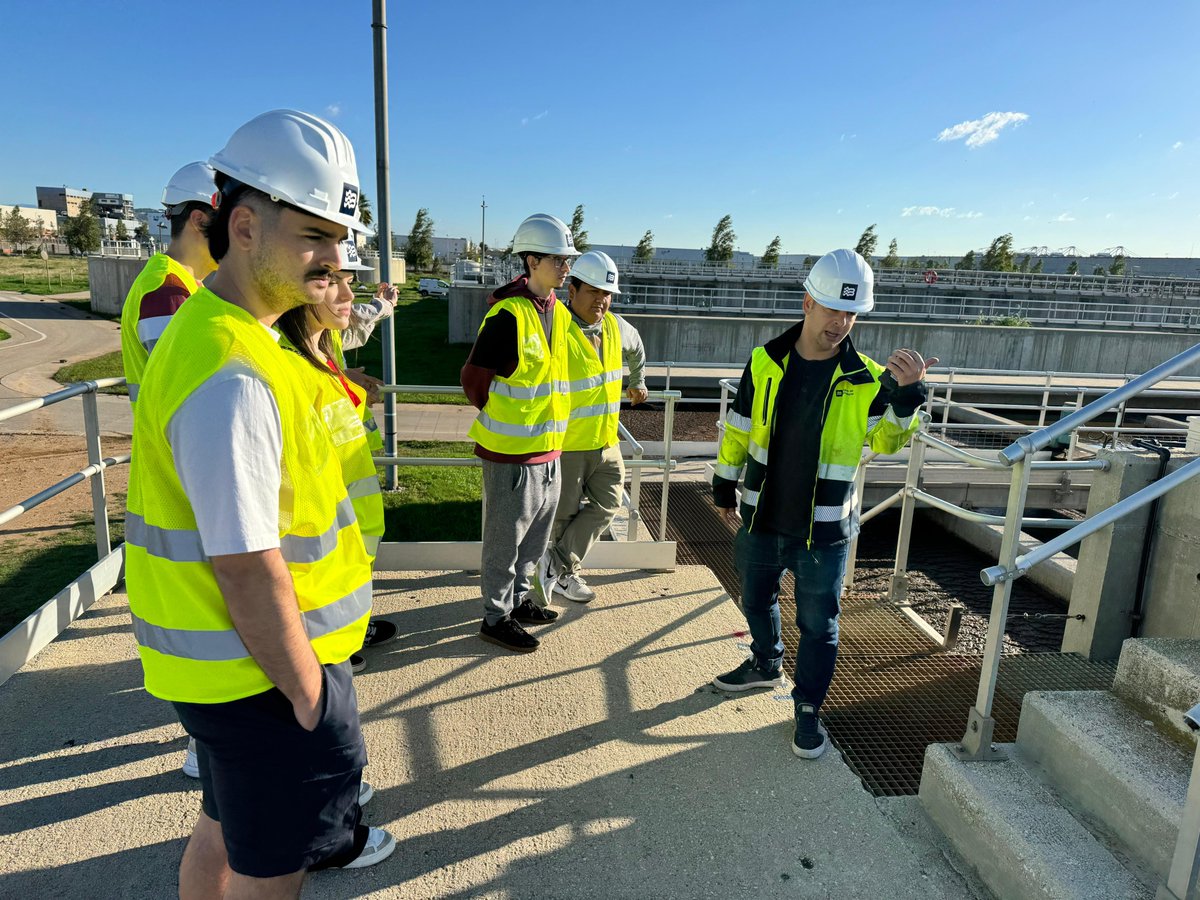 🏆 O alumnado do <a href="/CIFP_PazAndrade/">CIFP Valentín Paz Andrade</a> gañador do reto que propuxemos no programa #InnovaTechFP gozou esta semana do seu premio cunha viaxe a Barcelona para visitar a EDAR do Baix Llobregat e o centro <a href="/dinapsis/">Dinapsis</a> da Cidade da Auga,  xestionadas por <a href="/Agbar/">Agbar</a>. Moitos parabéns! 🚀