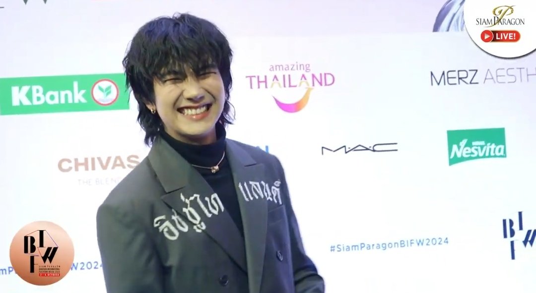 suprayzi's tweet photo. Build Jakapan and his aura that makes everyone smile. Build effect is here!💙 

BUILD WITH ISSUE THAILAND 
#BuildInBIFW2024 
#SiamParagonBIFW2024 #SiamparagonBIFWxissuethailand 
#BuildJakapan @JakeB4rever https://t.co/xvgFFUnQhc