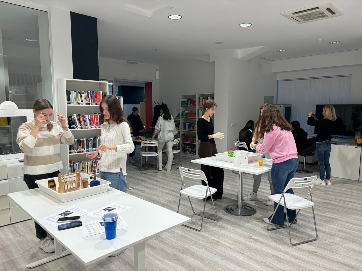 #WSW2024 🇭🇷  <a href="/WorldSpaceWeek/">World Space Week</a>
vukovar.hr/kultura-i-obra… <a href="/dkocis/">Danko Kočiš</a> #astrolab #workshop #vukovar