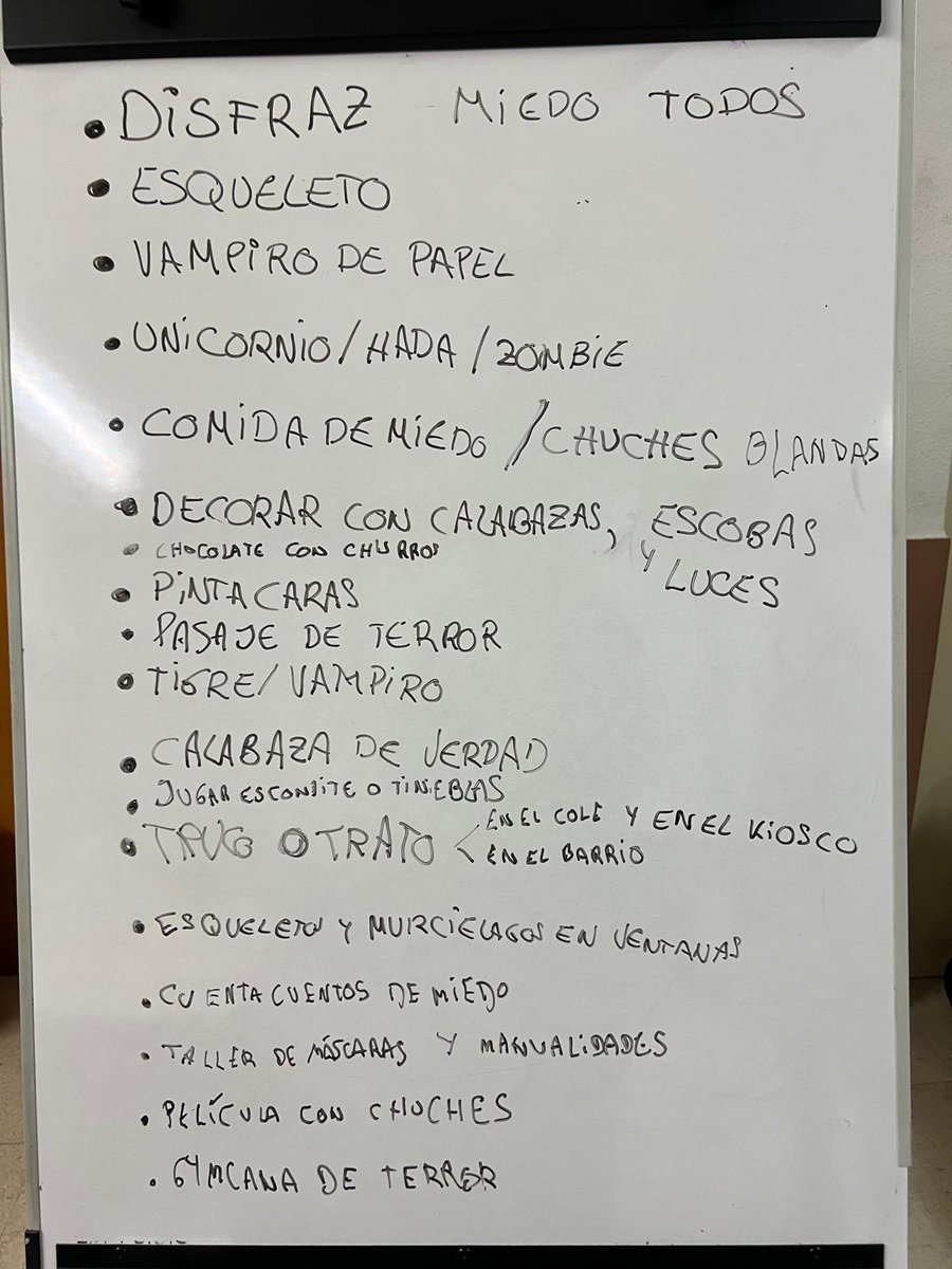 CeipLazarillo's tweet photo. 1⁰ ASAMBLEA DE DELEGADOS Y DELEGADAS.Bonitos momentos para aprender a escuchar, a ser escuchados, a respetar opiniones y a buscar consensos.
¿Qué os gustaría mejorar en el centro y qué os gustaría hacer para celebrar Halloween?🎃
" Un pasito más para aprender a vivir juntos " https://t.co/nR287ePDv9