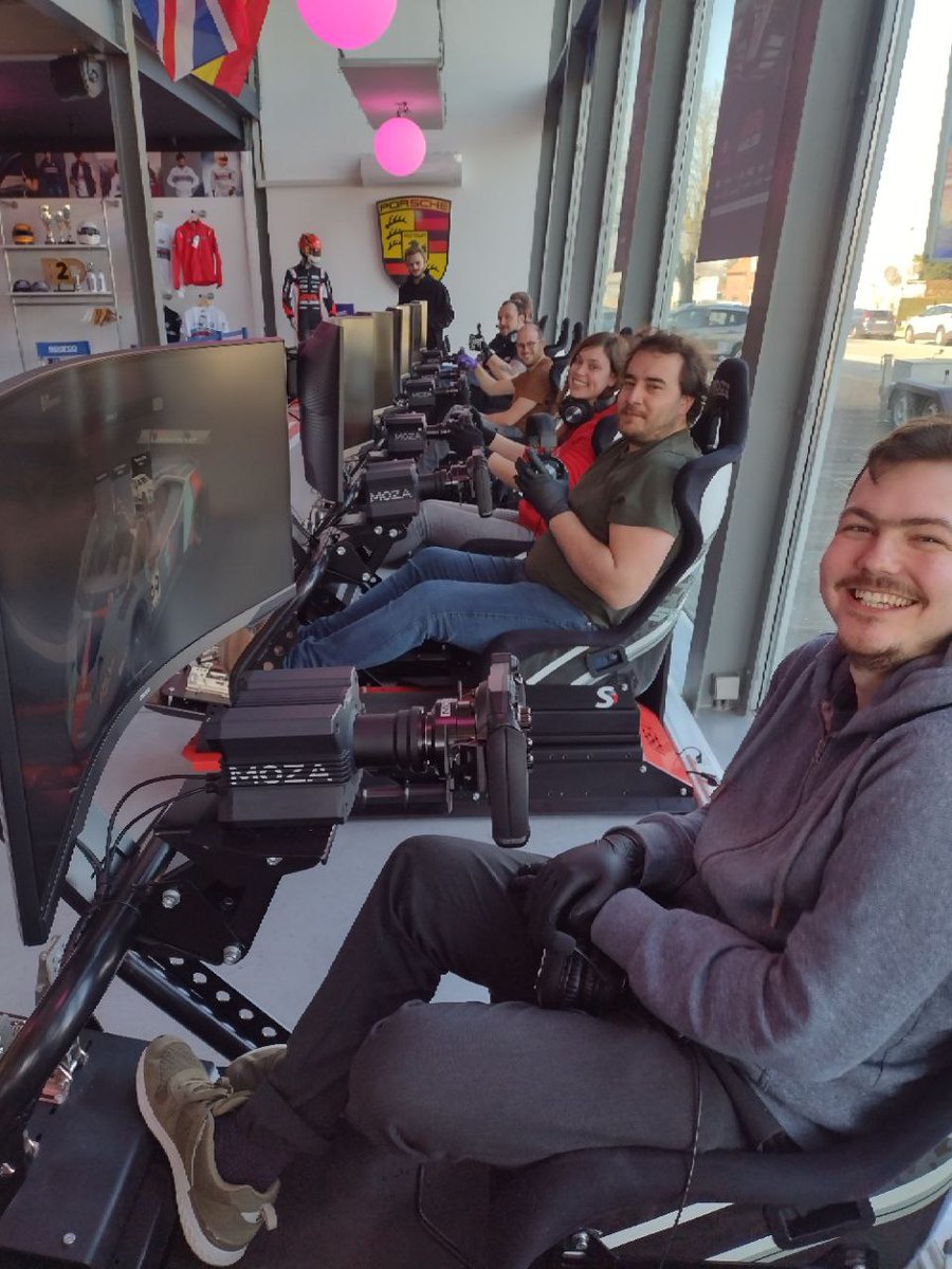 Despite no conventions in nearly 2 years, reviving the local motorfur group brought me just as much joy. Every event brought me so many good memories, so a special thanks to @ni3_ls <a href="/IronSunsetdrake/">Iron Sunsetscales</a> <a href="/Yuji_the_fox/">ㄚㄩﾌ丨🦊</a> @K3rnelll <a href="/Hell_Charm/">Hell Charm</a> <a href="/Caertha1/">Caertha</a> <a href="/AxelTheStallion/">Moved</a> and all others 🏁