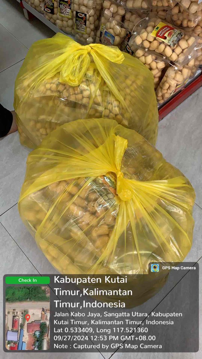 NellyUyey's tweet photo. Jumat (27/09), Nelly Safitri, Luhkan KuTim, di Poklahsar Usaha Mandiri Desa Benua Baru Ilir, Lapor Produksi Amplang Ikan Tenggiri selama 2 hari sebanyak 20kg ikan (40kg amplang), Harga jual 16rb-46rb/bks
#Luhlapor
#GiatLuhkanSatminkalTegal #KuTim #Produksi https://t.co/tqLdrQ5IRm
