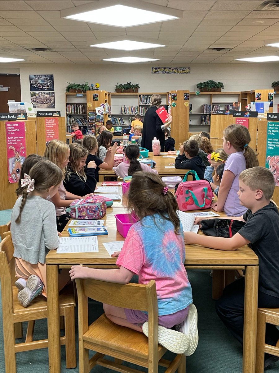 📚 We’re thrilled to partner with the @TwinsburgLib to bring the Chatterbooks program to our 2nd graders! Since September, our Tigers have been discussing great books each week with Miss Kaitlin and Ms. Shula. Thank you for fostering a love of reading! 🙌✨ #TCSDProud