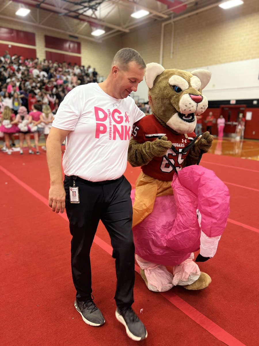 Another fantastic Friday pep rally!💕🐾 #CultivateTheBattle <a href="/DavissonDustin/">Dustin Davisson</a> <a href="/MrsWoodrom/">Courtney Woodrom</a> <a href="/MrsKaraJenkins/">Kara Jenkins</a>