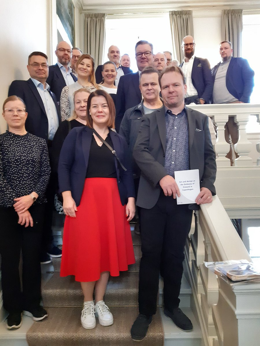 HarriKamarainen's tweet image. Happy to receive Mayors from 18 municipalities in Central Finland🇫🇮 on a short visit at the @FinAmbKob today. Networking, sharing experiences and learning from each other 🇫🇮🤝🇩🇰 is always useful.
@Ulkoministerio 
#ulpo #kunnallispolitiikka #Tanska #Danmark #Denmark #Copenhagen