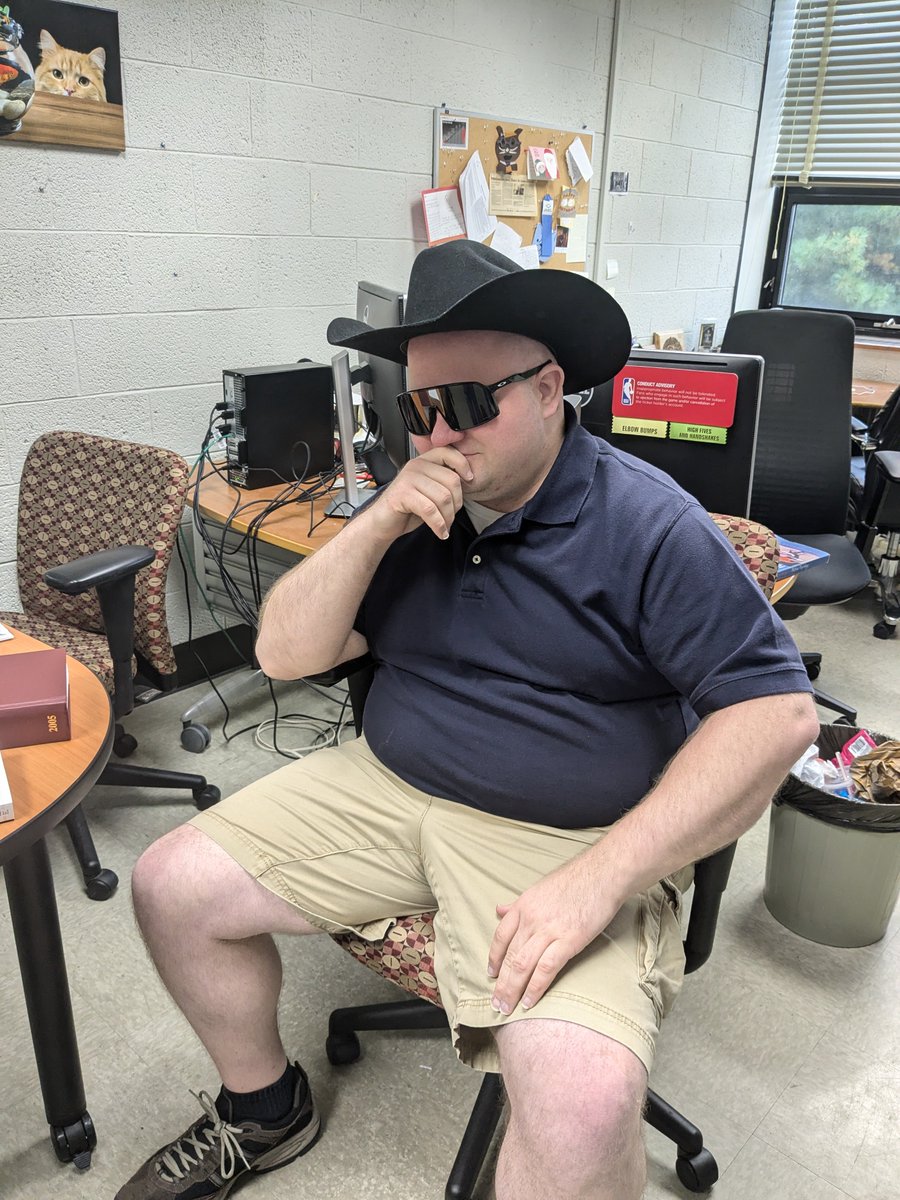 Bill Chopik tweet media