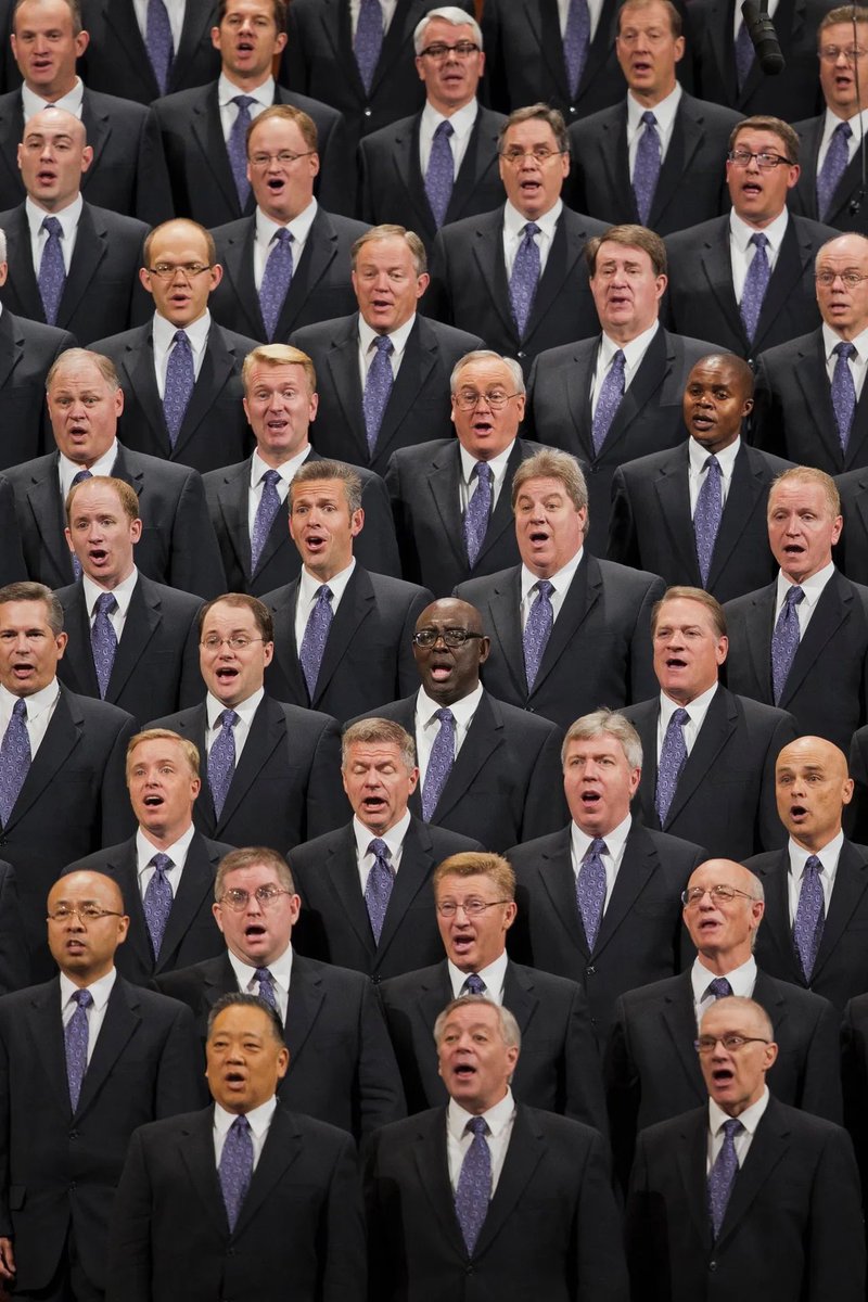 CosmoSoake81435's tweet image. BYU black out. #BYU #LDS #Tabernacle #Utes