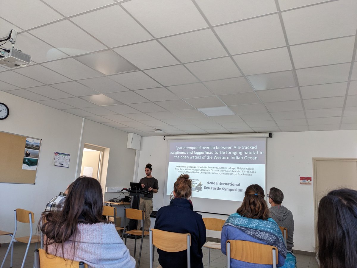 BioNept (@bionept) on Twitter photo Great talk by Jonathan Monsinjon at <a href="/LOG_labo/">Laboratoire d’Océanologie et de Géosciences</a> today on the overlap between #longliners and #loggerhead #turtle foraging habitat in the Western Indian Ocean🐢🚢🐢🚢
Lots of engaging questions & discussions
#intertidal <a href="/univ_lille/">Université de Lille</a> <a href="/RechercheUlille/">Recherche - Université de Lille</a> <a href="/fst_univlille/">fst_univlille</a> <a href="/symbiocene1/">Symbiocene</a> Great talk by Jonathan Monsinjon at <a href="/LOG_labo/">Laboratoire d’Océanologie et de Géosciences</a> today on the overlap between #longliners and #loggerhead #turtle foraging habitat in the Western Indian Ocean🐢🚢🐢🚢
Lots of engaging questions & discussions
#intertidal <a href="/univ_lille/">Université de Lille</a> <a href="/RechercheUlille/">Recherche - Université de Lille</a> <a href="/fst_univlille/">fst_univlille</a> <a href="/symbiocene1/">Symbiocene</a>