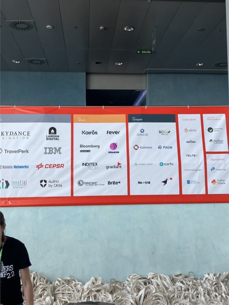 We are sponsoring PyConEs this year.

You probably didn’t know because I sent the wrong logo so you only see a “bird with love” in the conference billboards🤣