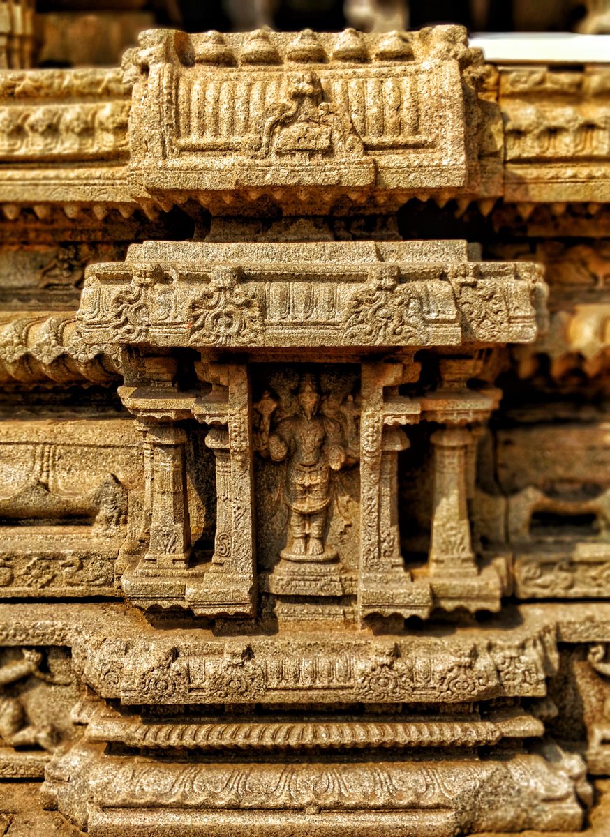 malnadkoos's tweet photo. #KannadaArchitecture
#Vijayanagara #Hampe https://t.co/wj3nAJWuTW
