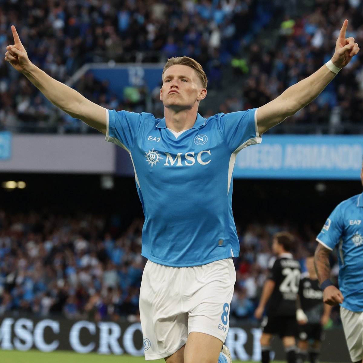 I'll take a haggis and enjoy watching Scott McTominay, thanks. 🏴󠁧󠁢󠁳󠁣󠁴󠁿💙
#NapoliComo