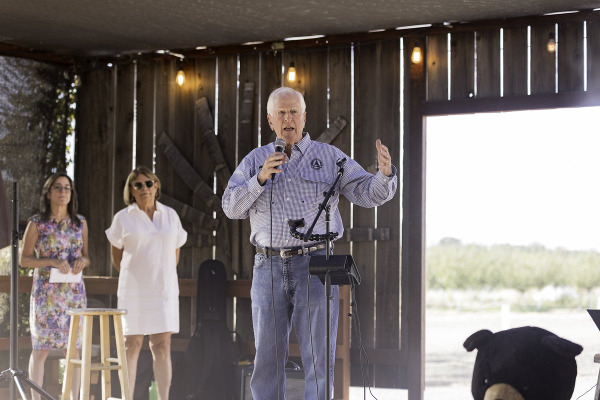 This week, TCA partners celebrated the expansion of Berryessa Snow Mountain National Monument to include Molok Luyuk, a landscape sacred to the Yocha Dehe Wintun Nation. We're proud to have supported this effort through our #MobilizingforMonuments campaign.

📷: Evan Dudley