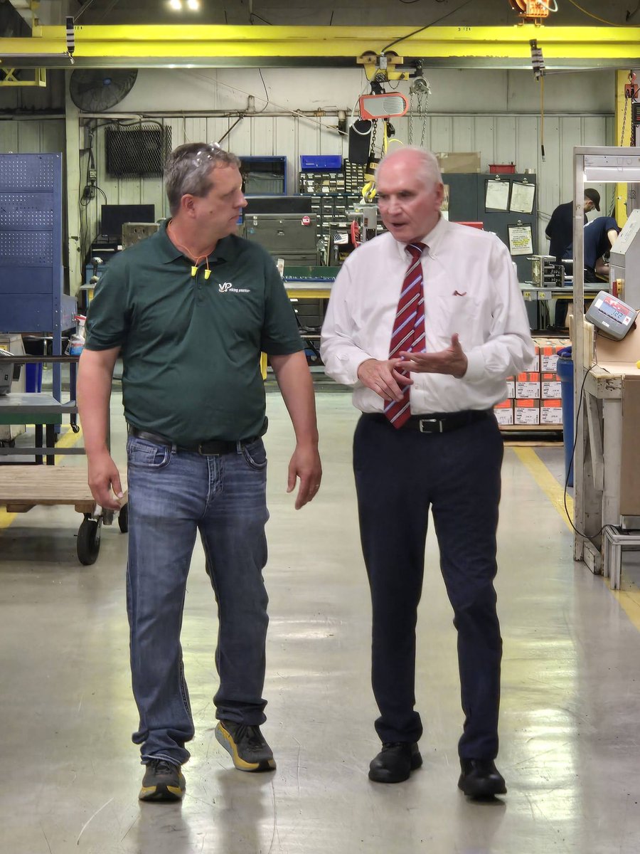MikeKellyPA's tweet image. Today is National Manufacturing Day! Western Pennsylvania has a rich manufacturing history with so many incredible businesses and talented workers. Here are a few photos from our stops at local manufacturers and shops over the years. 🇺🇸#ManufacturingDay