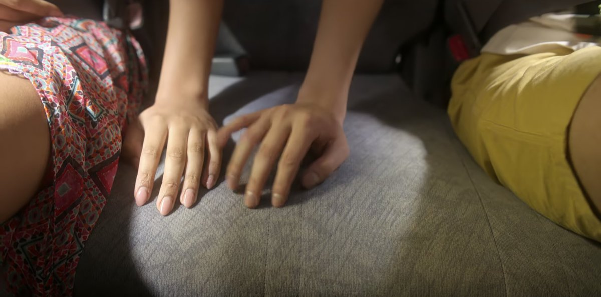 하트스토퍼 틀자마자 
커플들 쏟아져나와서 
함박웃음 짓는 중