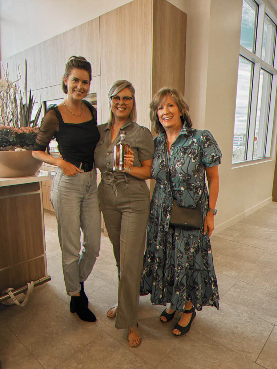 As a lover of interior and product design, I found this Forbidden bourbon bottle to be a one for the shelf. Such a cool design.

Congrats Marianne on this launch and your success as Kentucky’s first female master distiller.

Love being surrounded by inspirational ladies 💕