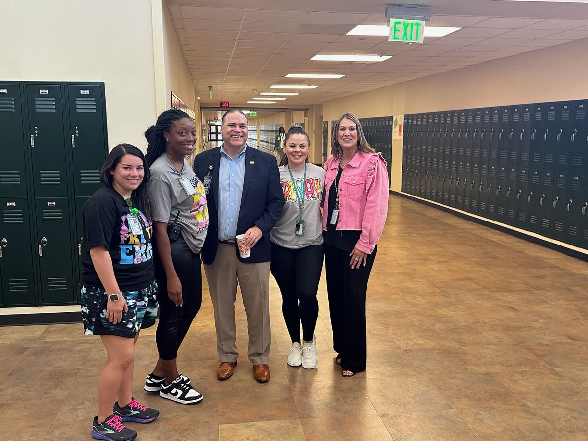 The "Dr. G Visits Me" visits are in full swing! Superintendent Dr. Gregorski recently visited students and staff at Schmalz Elementary, Mayde Creek Elementary, Mayde Creek Junior High and Mayde Creek High School.