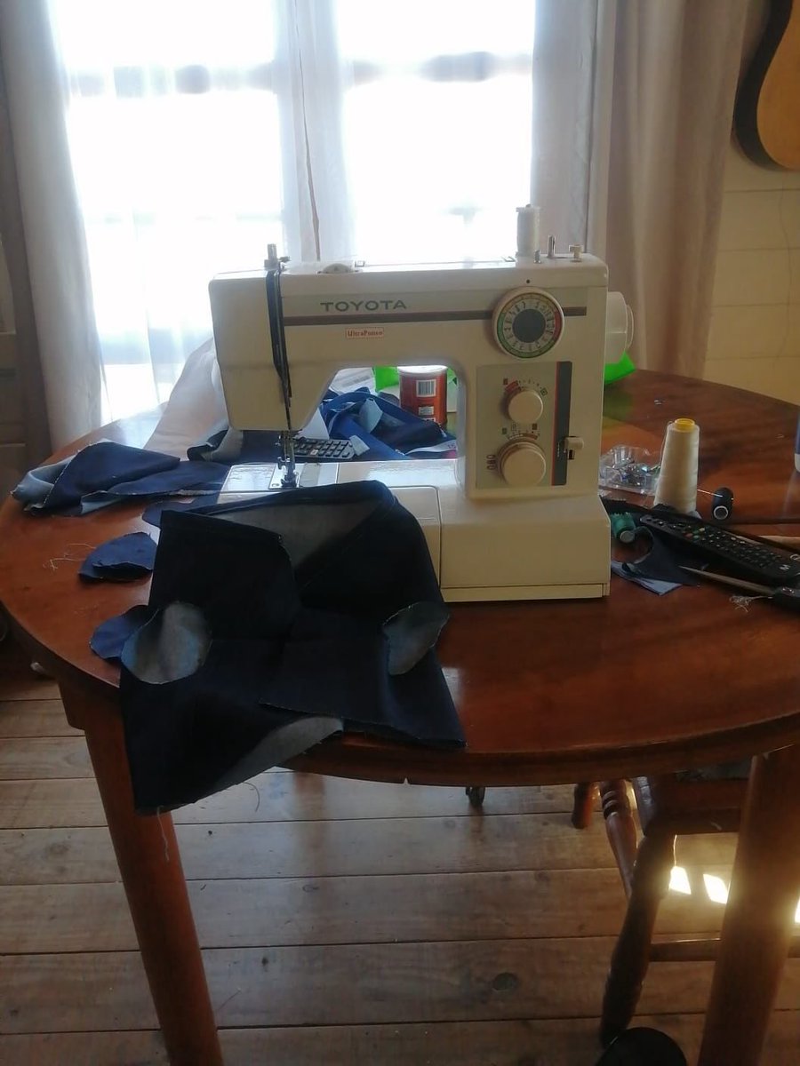 Ahora que llega la primavera/verano ¿Tu mascotita sabe que la mezclilla es la moda?

Bueno, si no quieres que tu mascota quede marginada de la selecta y prestigiosa sociedad de gatos o perritos, contacta a <a href="/ClauRockera2/">🅲🅻🅰🆄🆁🅾🅲🅺🅴🆁</a> y has tus pedidos de ropa para mascotas.