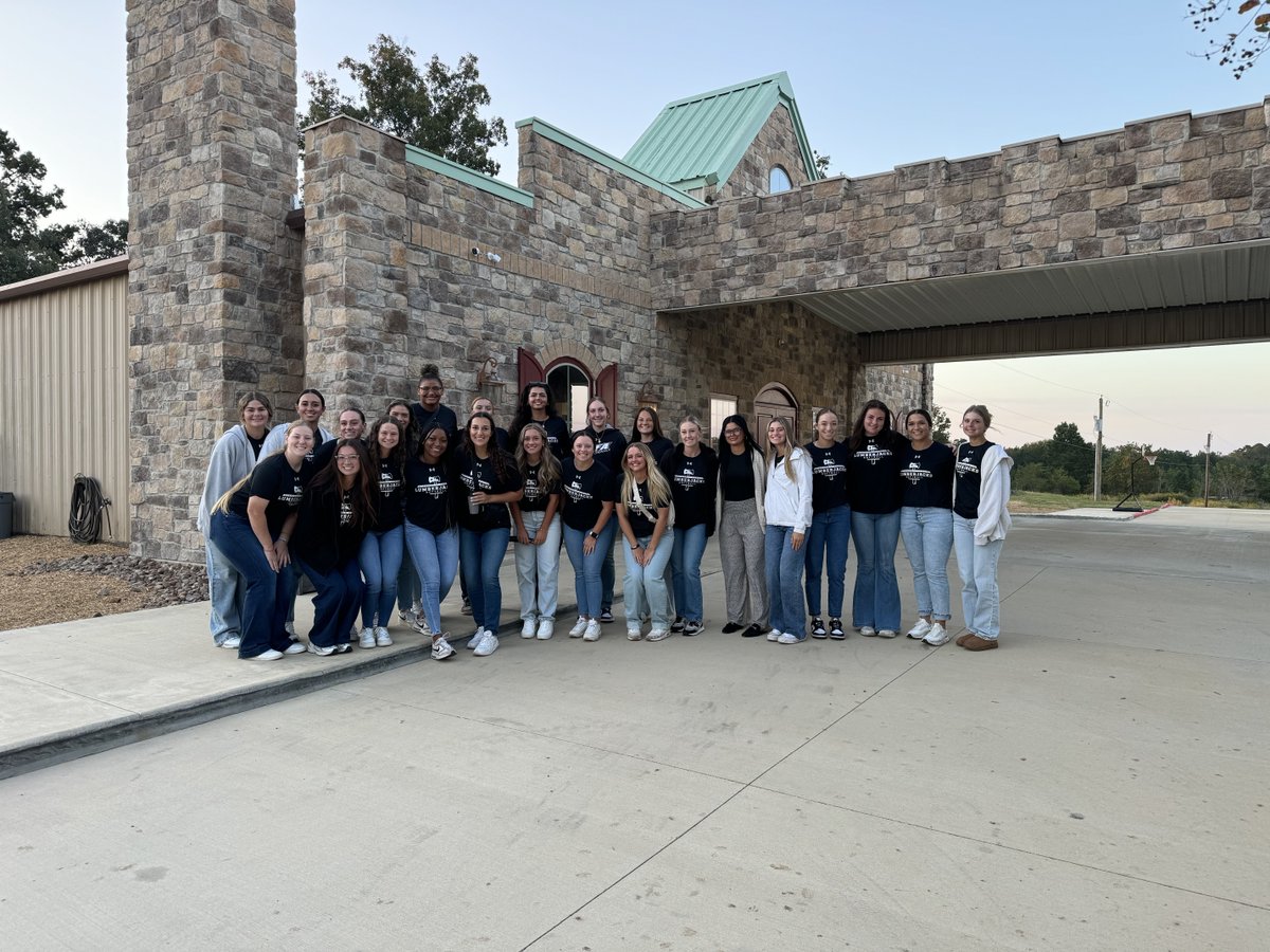 sfa_softball's tweet photo. This morning we had the opportunity to share some Lumberjack spirit at Regents Academy! 💜 🪓

#AxeEm https://t.co/c9mstce5IG