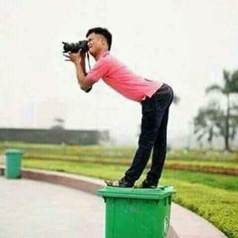 ياسنوه انت بتخدم العدو عندما تصور وتنشر اماكن الاستهداف
اذا فيك محنة تصوير ولايكات سير صور حتى جولة المصباحي واحنا عنفعلك لايكات
#صنعاء #اليمن