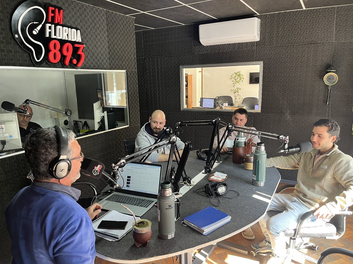 Buen día Florida | 📻
🔜Recibimos de la @Pc501florida a <a href="/JMTrezza/">Juan Martin Trezza</a>, Rodrigo Cabrera y <a href="/JLacassy/">Juan Lacassy</a> 

🌎Ahora x fmflorida.com.uy
