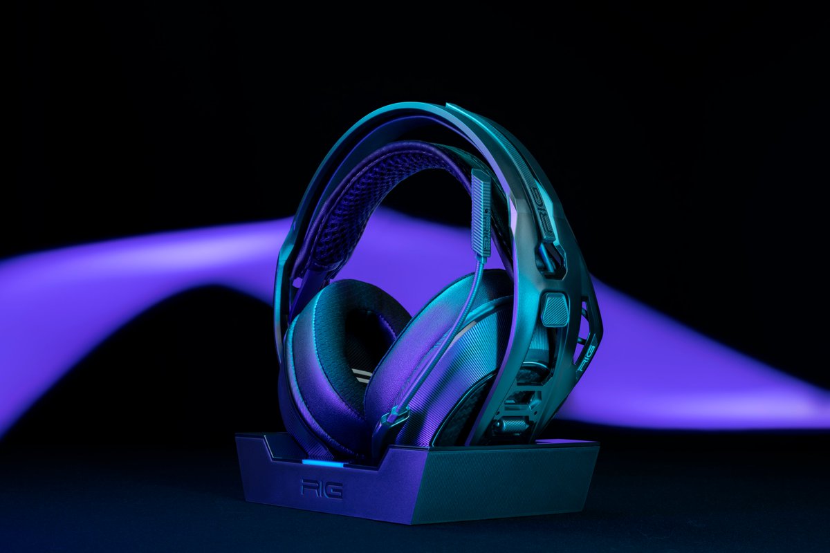Nacon's tweet photo. Did you know? 🎧 Clear sound can give you an edge in FPS /TPS! Try our RIG headsets for immersive 3D audio!
#RIGHeadsets #800PRO https://t.co/5kDCPPlVA1