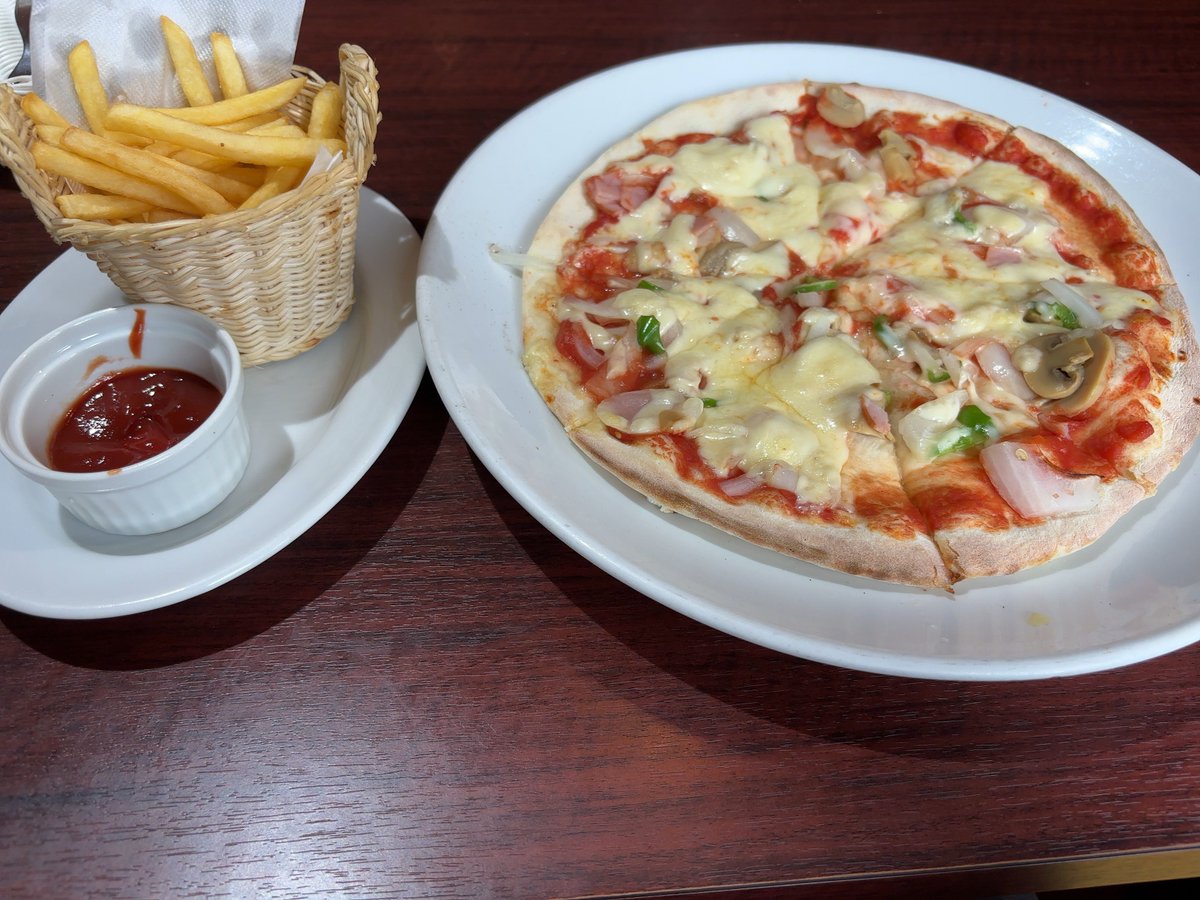 _monogatari__'s tweet image. 聖地巡礼①
るーぱん わたぼくコーヒー 古代蓮の里
 #埼玉の女子高生ってどう思いますか