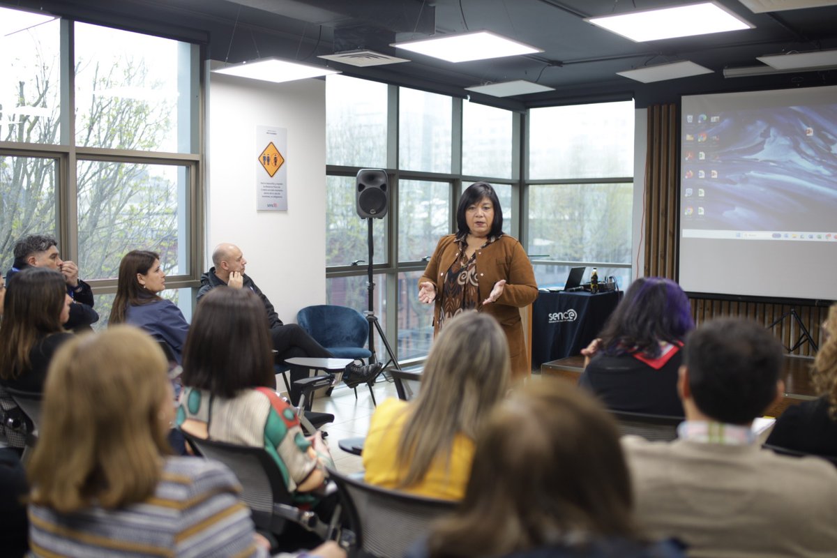 En estos instantes <a href="/romachile/">Romanina Morales Baltra</a> Directora Nacional <a href="/SenceChile/">Servicio Nacional de Capacitación y Empleo, Sence.</a>, se reúne con el equipo de <a href="/SenceBioBio/">Sence Biobío</a>
Hoy se abordaron temas clave para impulsar la capacitación en la región.
#SENCE #Capacitación #Biobío