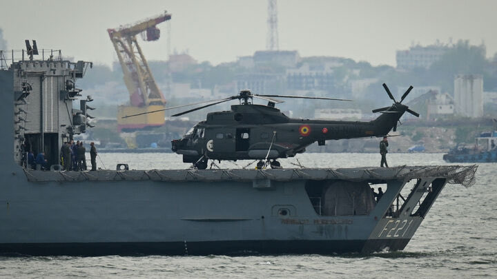 D_abdulkader's tweet photo. What kind of NATO “ally” is Turkey? A sh*tty one. 

Turkey refused to participate in a NATO exercise because it didn’t want to share flight data on its planes with Greece, its fellow NATO ally. 

This is coming from the country that constantly violates Greek airspace.

🔗 https://t.co/BeRSLkhEfB