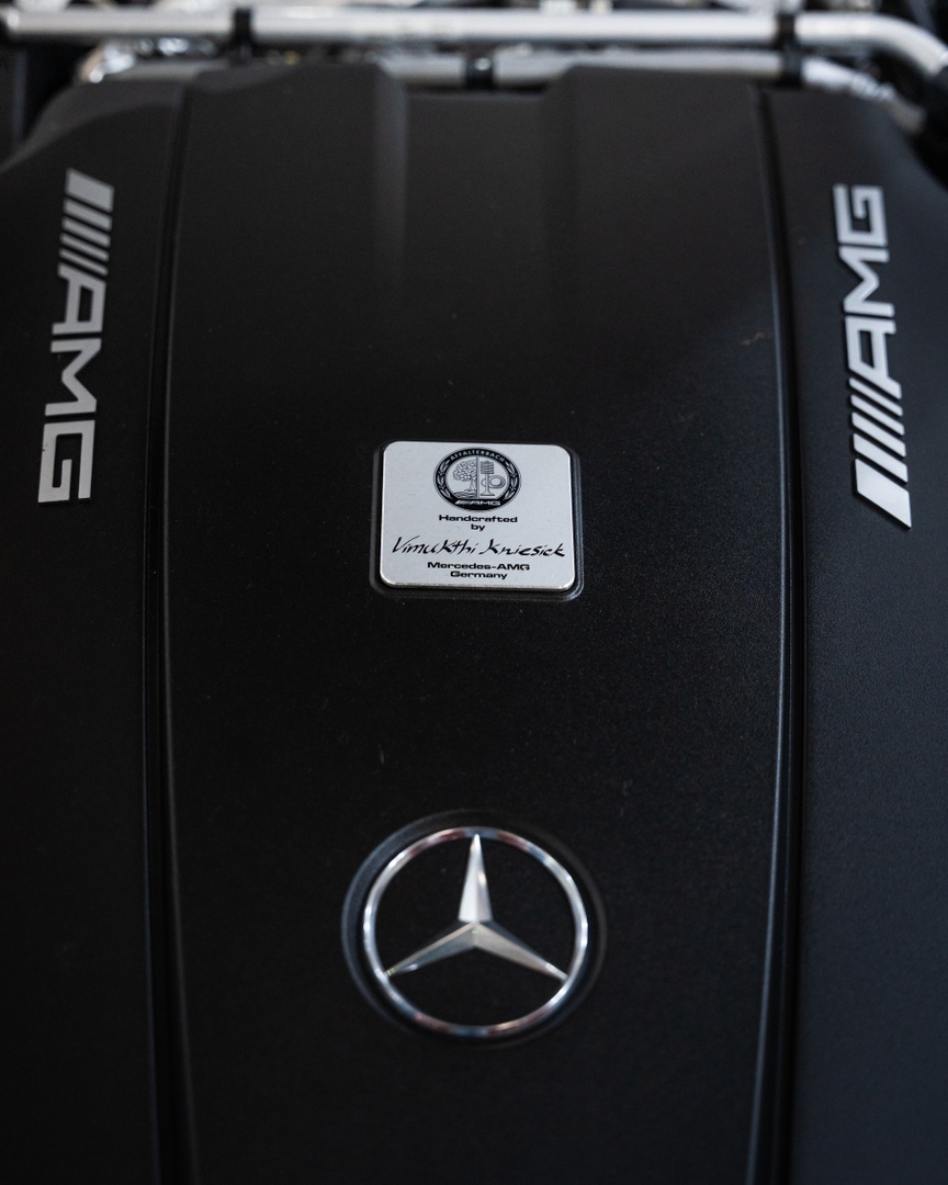 magmacars's tweet photo. One man, one engine 👌

Every AMG engine is hand built by a single engineer, who then signs a plaque that is mounted on the finished article for a truly unique touch 🎨

Take a look at our incredible AMG selection in stock right now, with 3 very different models to choose from... https://t.co/eT2jwNFvKS