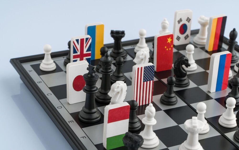 In this free public webinar on 21 October, we will discuss how to critically rethink energy geopolitics for the present moment – its aims, methods, and themes. Featuring <a href="/CarolineKuzemko/">Prof. Caroline Kuzemko</a>, <a href="/mcbrisb/">Dr. Marie Claire Brisbois</a>, Louis Fletcher and Gavin Bridge.
buff.ly/47IqfCD
