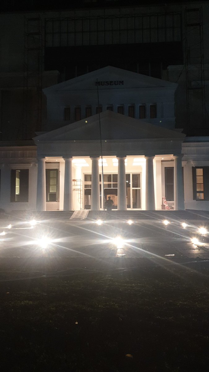 H -6 menuju pembukaan kembali Museum Nasional Indonesia. Mempersiapkan pameran yg menampilkan objek-objek bersejarah hasil repatriasi koleksi asal Indonesia di Belanda. Pameran dibuka utk publik 15 Oktober dan berlangsung sampai akhir Desember 2024. Ayo datang ke <a href="/museumnasional/">Museum Nasional Indonesia</a>