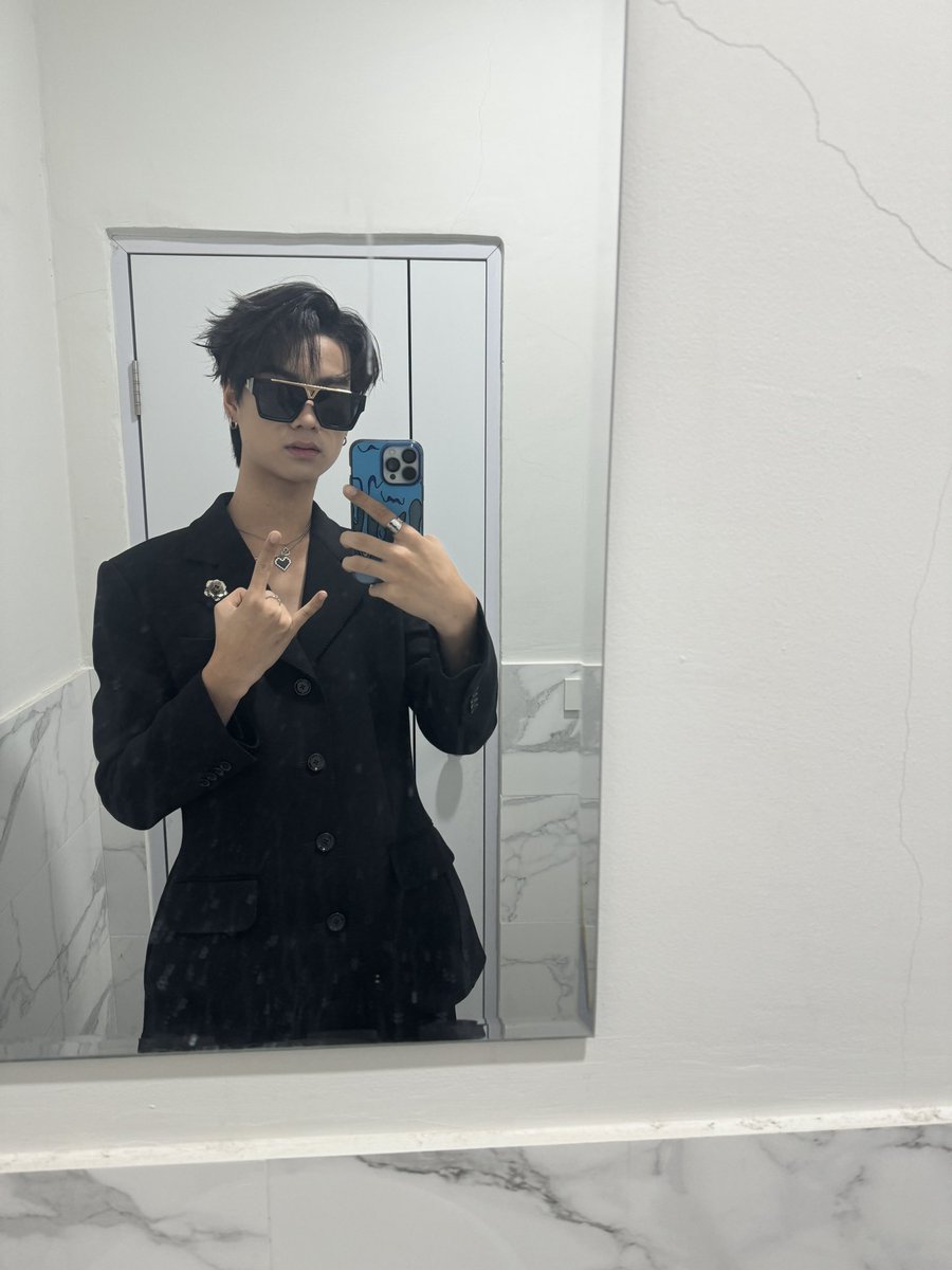 เลิกงานกันรึยังครับถ้าเหนื่อยก็มาพิมคุยในเม้นกันนสัญญาว่าจะตอบๆ🫨   

#AddictedHeroinTheSeries #NewyearNawapat #newyearjur