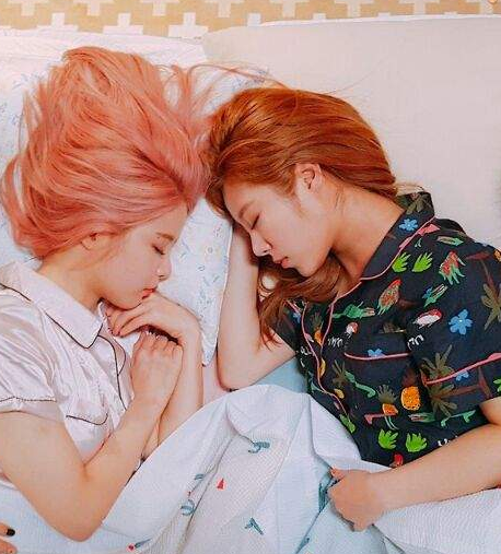 Sharkillicious's tweet photo. Happy Wheesun day 🥺 My favourite day of the year. Who even cares about Xmas and birthdays..
#1004lineDay #AngelLineDay #wheesun https://t.co/mJ4vS25vEM