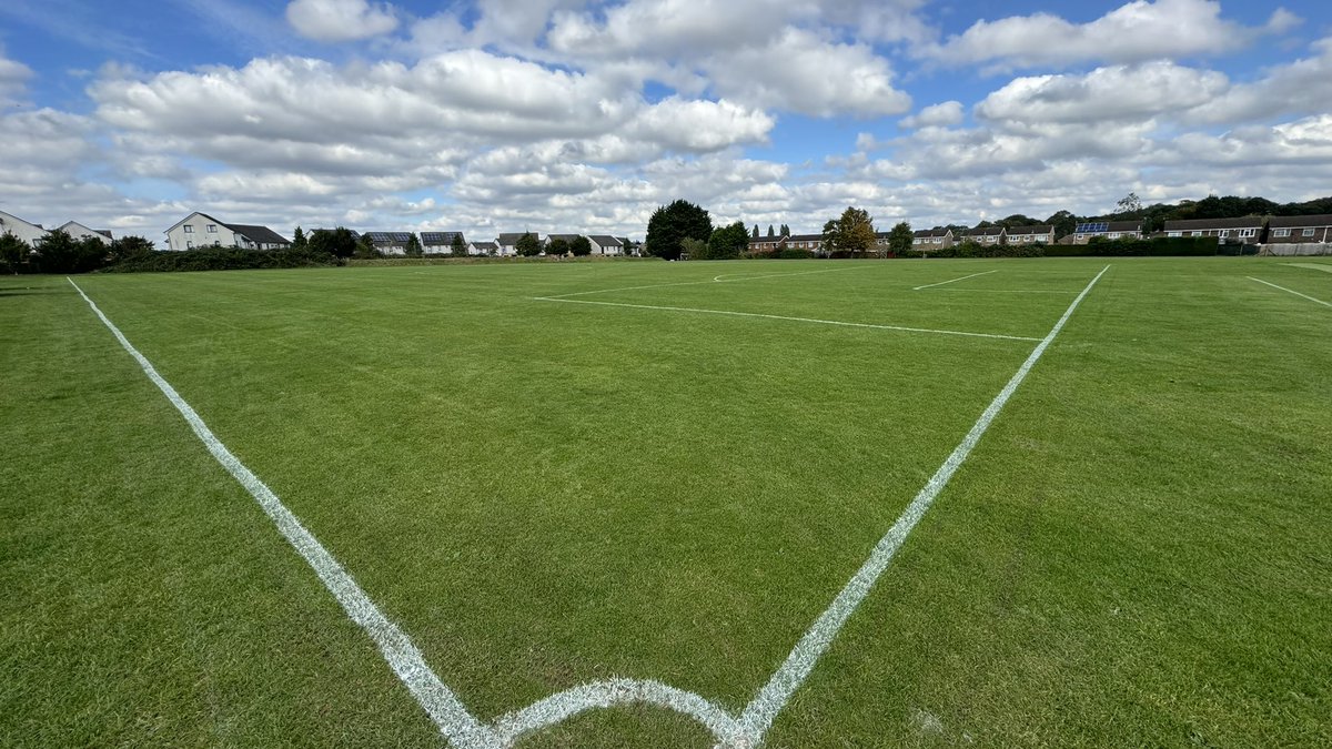 GroundsmanG's tweet photo. Looks like all the pre season hard work is paying off. Double pass disc seed, slow release fert and vertidrain. Our 6 pitches are looking pretty good not bad for a #parkpitch @thegma_ @EnglandFootball @CrawleyGreenYth @BedsFA @CGFC2024 https://t.co/ZUGFopRBFI