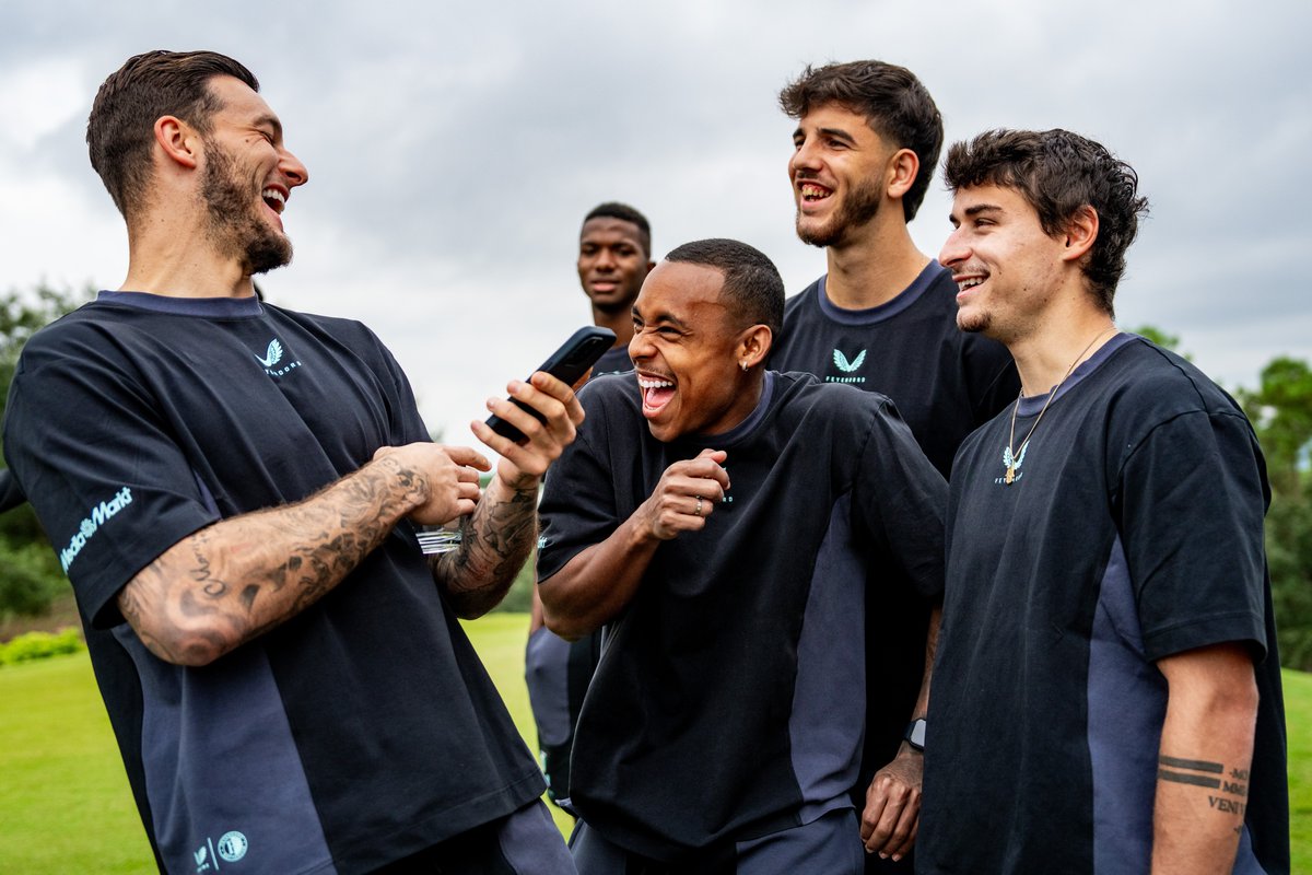 Feyenoord's tweet photo. Good vibes only. 😁

🥰 Justin Bijlow https://t.co/ptMcTHDINA