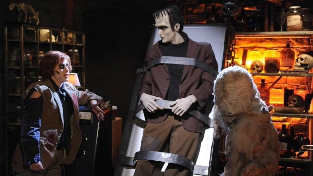 "Somebody help me! This is my nightmare!"

🎥 New Girl: S2E6 - “Halloween”
🎬 Created by Elizabeth Meriwether
📺 Streaming on @Hulu