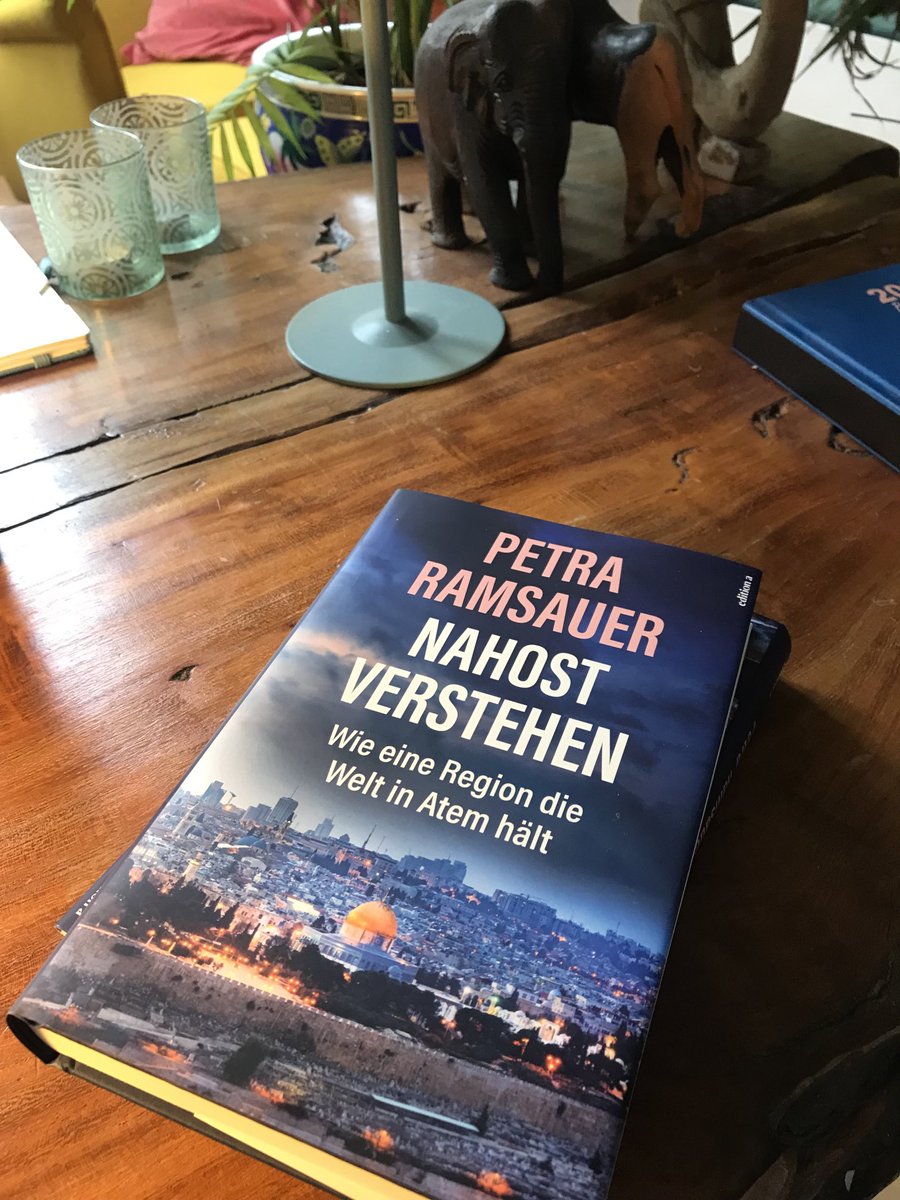 petraramsauer's tweet photo. Auch beim 8.Buch-Baby ein sehr berührender Moment, wenn „es“ endlich da ist…zum ersten Mal werde ich es am Donnerstag, dem 10.10. um 19.00 Uhr präsentieren im Thalia Mariahilfer Straße. https://t.co/I7RsJNnTc3