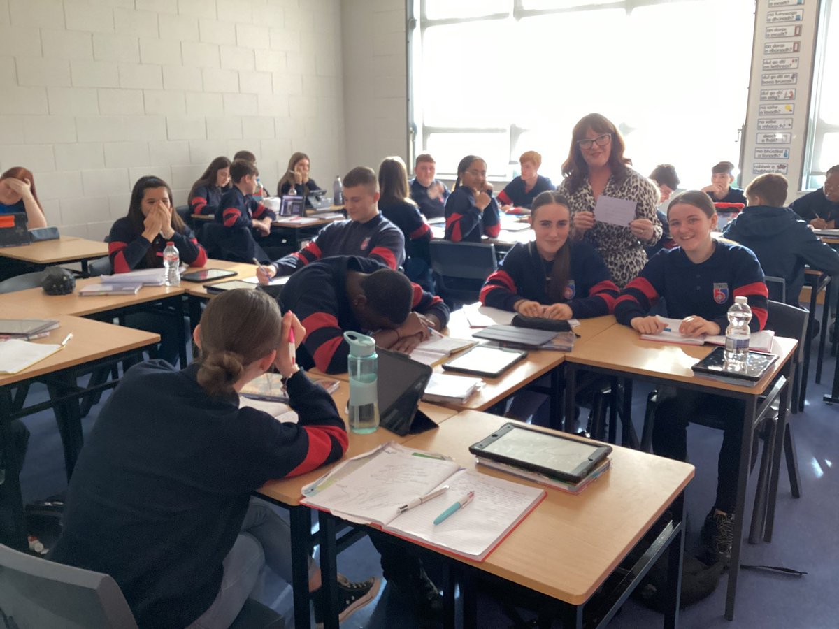 BallymakennyC's tweet photo. In preparation for @simonharristd Drogheda visit, @ballymakennyc 3rd year students signed a card with some suggestions for future considerations. Football funding and continuous assesment vs. exams were the hot topics ✍️⚽️🇮🇪
#ballymakennycollege #taoiseach #drogheda #postprimary https://t.co/7VaCNd2lyE