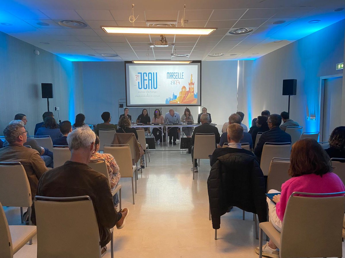 Association Française d'Urologie - AFU (@afurologie) on Twitter photo Les JEAU commencent à Marseille 📝
Des urologues venus de toute la France se retrouvent pour 7 sessions de QCM et cas cliniques afin d'évaluer leurs connaissances. 💡
<a href="/abidnadia_uro/">Nadia Abid</a> | <a href="/PignotG/">Pignot Géraldine</a> | Marie-Aimée Perrouin-Verbe | <a href="/R_Boissier/">Romain Boissier</a> | @GaelleFiard | <a href="/fx_madec/">François-Xavier Madec</a>
Merci à Les JEAU commencent à Marseille 📝
Des urologues venus de toute la France se retrouvent pour 7 sessions de QCM et cas cliniques afin d'évaluer leurs connaissances. 💡
<a href="/abidnadia_uro/">Nadia Abid</a> | <a href="/PignotG/">Pignot Géraldine</a> | Marie-Aimée Perrouin-Verbe | <a href="/R_Boissier/">Romain Boissier</a> | @GaelleFiard | <a href="/fx_madec/">François-Xavier Madec</a>
Merci à