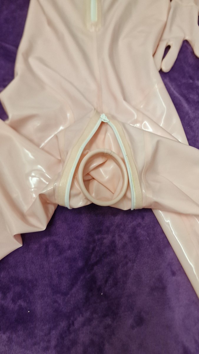 a new latex suit... omg