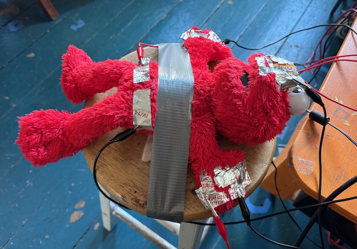 Maker Faire tweet media