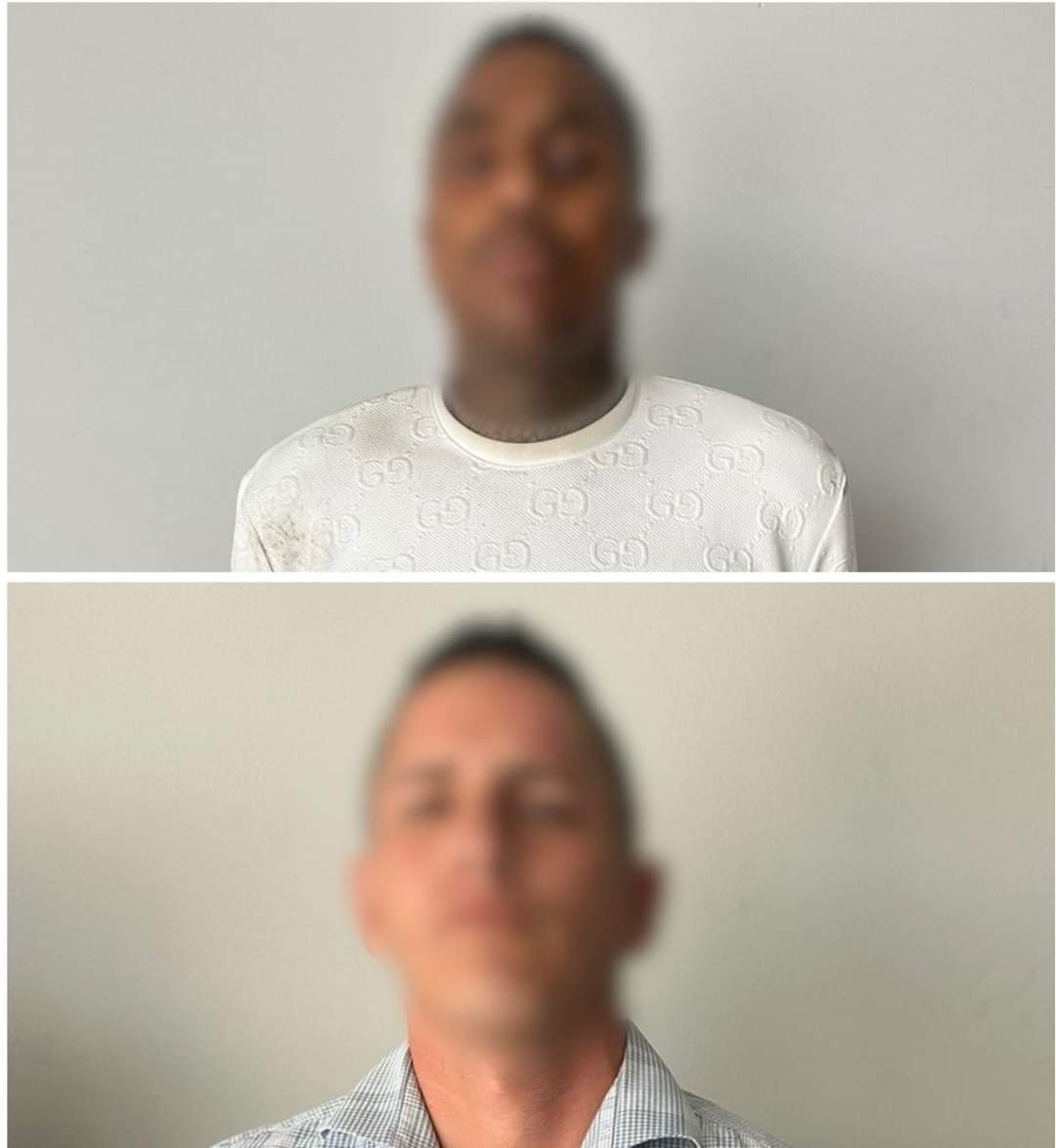 NuevoTiempoCue's tweet photo. 🛑#ATENCIÓN 🛑
En #Cuenca, #Azuay, se desarticuló una organización delictiva que se dedicaba al delito de #robo a personas; bajo la modalidad #sacapintas. Tres de ellos registran antecedentes por tenencia de armas, asociación ilícita y robo.
Indicios:
3 armas de fuego
8 teléfonos
1 vehículo recuperado
Aprehendidos:
https://t.co/kYFq20ZzTA M., de 34 años de edad, ecuatoriano, quien SI registra antecedentes por el delito tenencias de armas no autorizadas.
2. EDWIN G., de 35 años de edad, ecuatoriano, quien NO registra antecedentes.
3. EDGAR M., de 51 años de edad, ecuatoriano, quien SI registra antecedentes por los delitos de asociación ilícita y robo calificado
4. CAMILO CH., de 33 años de edad, colombiano, quien NO registra antecedentes.
5. JIMMY G., de 31 años de edad, ecuatoriano, quien SI registra antecedentes por el delito de asociación ilícita.
#seguridad
Fuente: Gobernación del Azuay