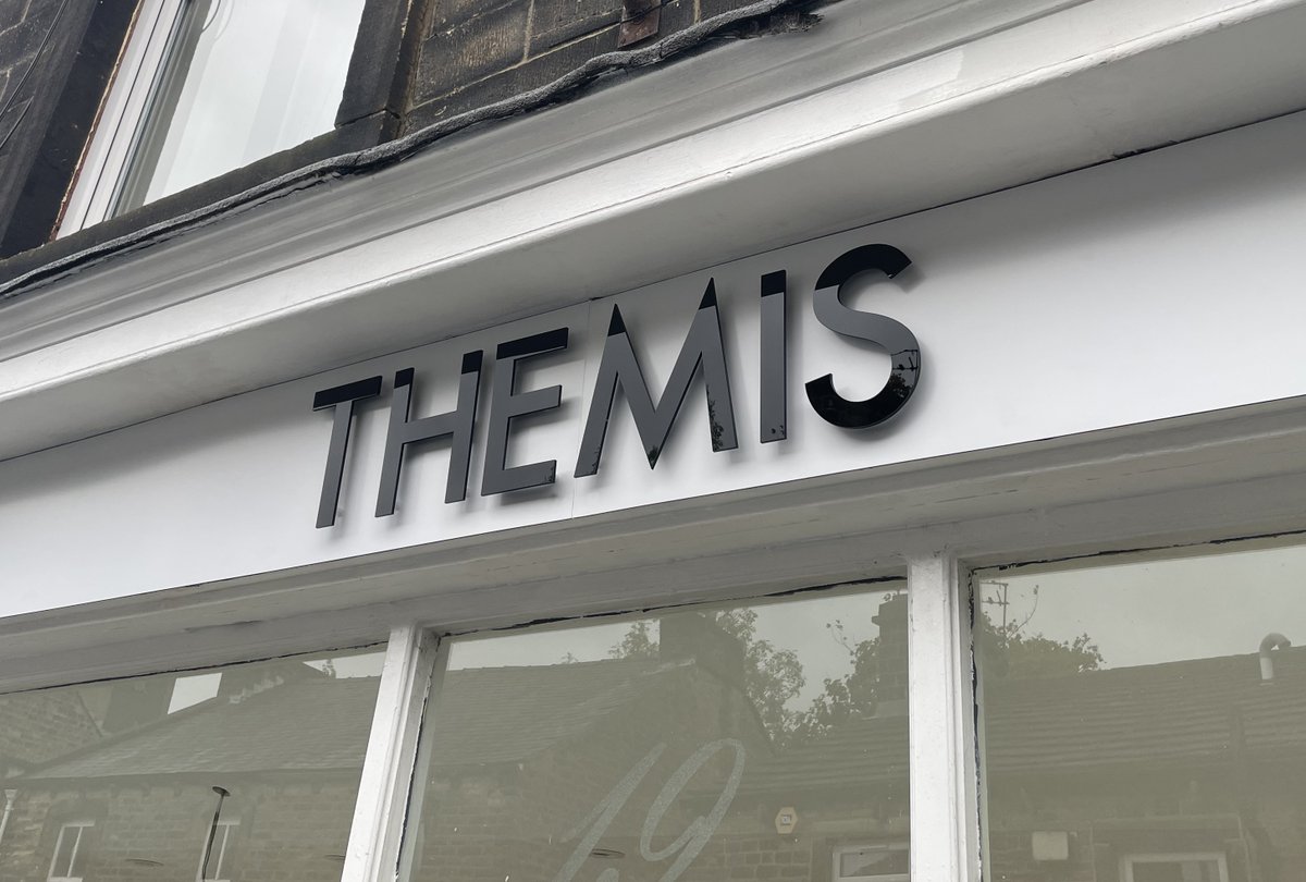 shopsigndesign's tweet photo. Themis Hair and Beauty
📌Acrylic, stylish stand-off letter for a brand new hair and beauty salon, Silsden
https://t.co/b8mYh0DlJb
#hairstylist https://t.co/9xYP4eBxRd